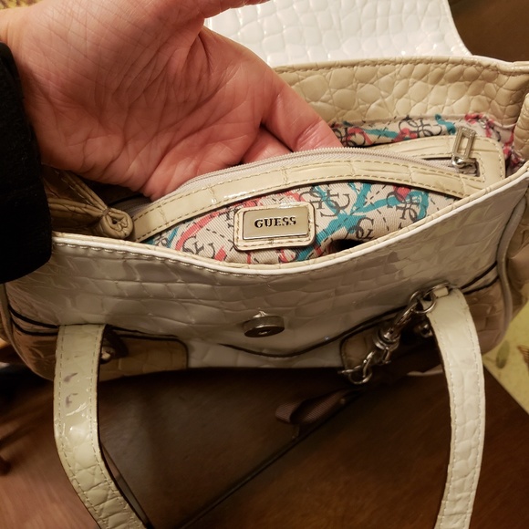 Purse - Picture 2 of 3